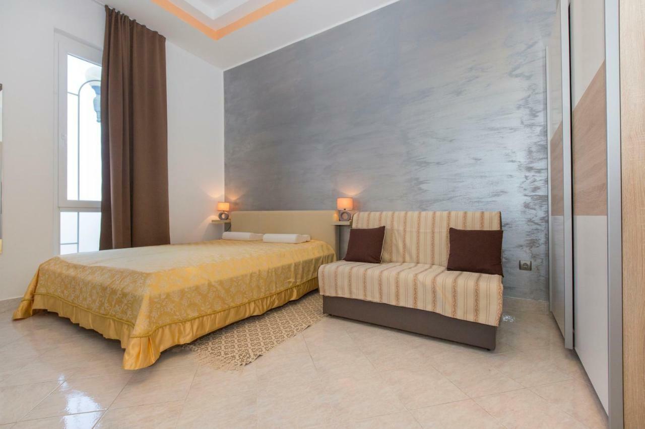 Apartma Leana